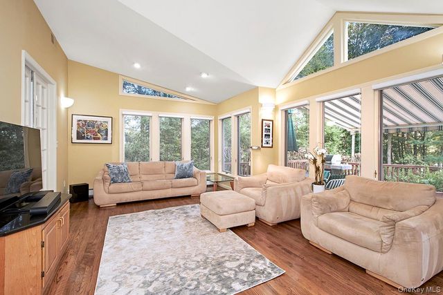 121 Washburn Road, Briarcliff Manor, NY 10510