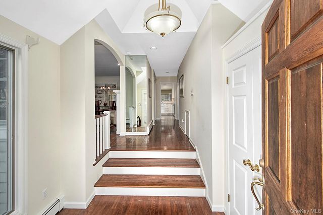 121 Washburn Road, Briarcliff Manor, NY 10510