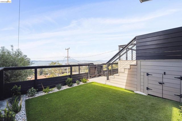 255 255 Stanford Ave, Kensington, CA 94708