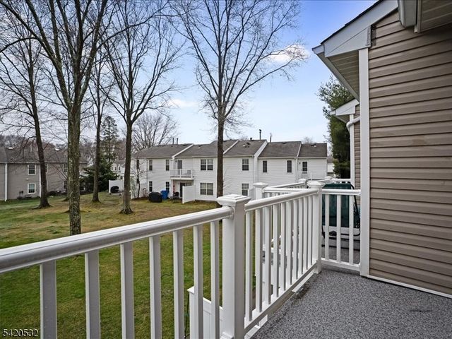 34 S Pointe Cir, Tinton Falls Boro, NJ 07753