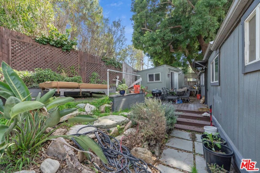 Image 12 of property listing at 2 Paradise Cove Road, Malibu, CA 90265