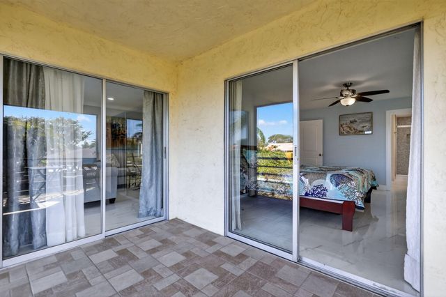 5675 Queen Palm Ct E, Delray Beach, FL 33484