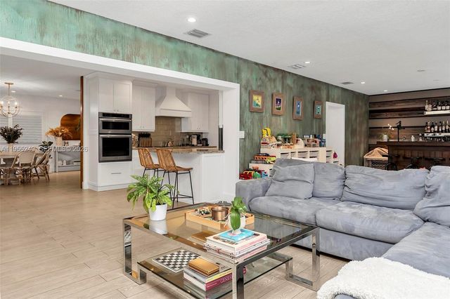 1444 Mendavia Ave, Coral Gables, FL 33146