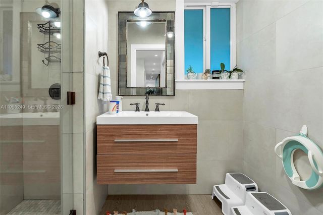 1444 Mendavia Ave, Coral Gables, FL 33146