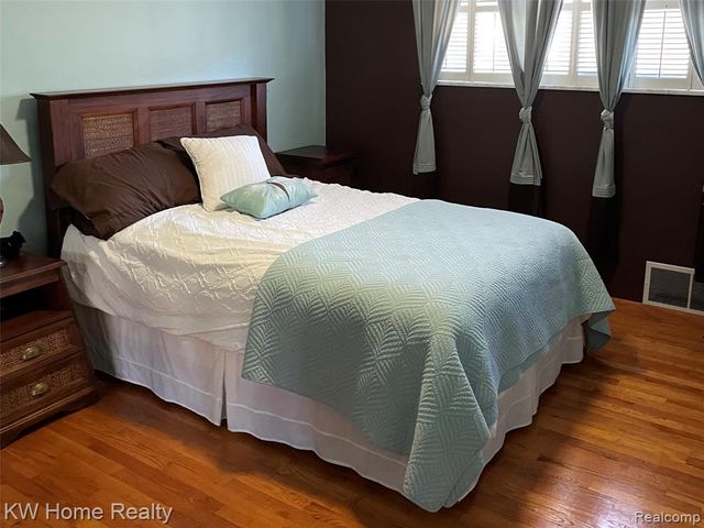 15838 Harden Circle, Southfield, MI 48075