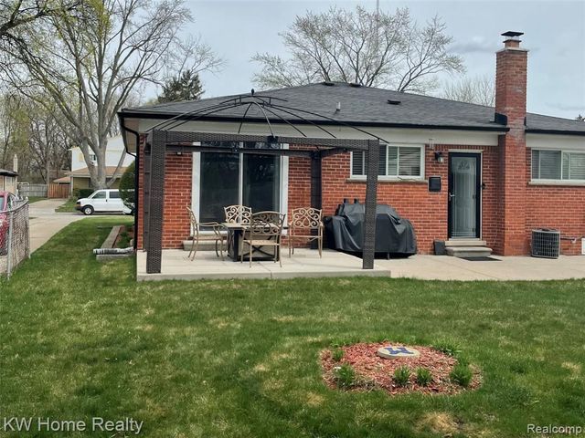 15838 Harden Circle, Southfield, MI 48075