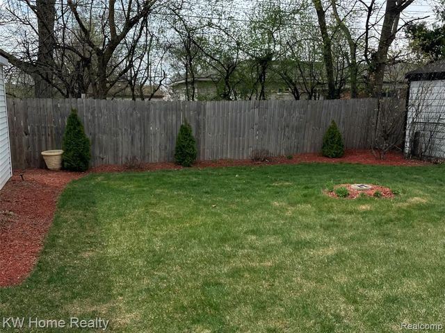 15838 Harden Circle, Southfield, MI 48075