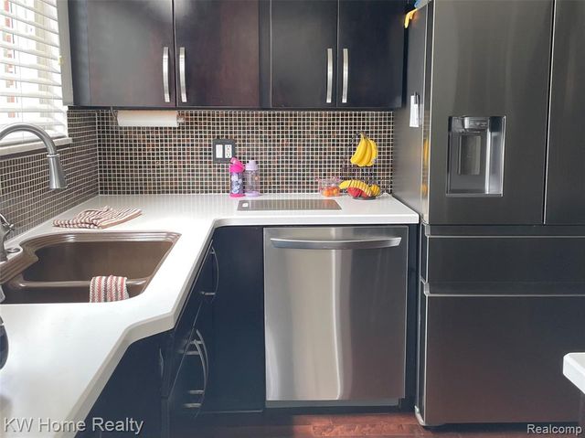 15838 Harden Circle, Southfield, MI 48075