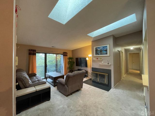 306 Hampshire Court, Piscataway, NJ 08854