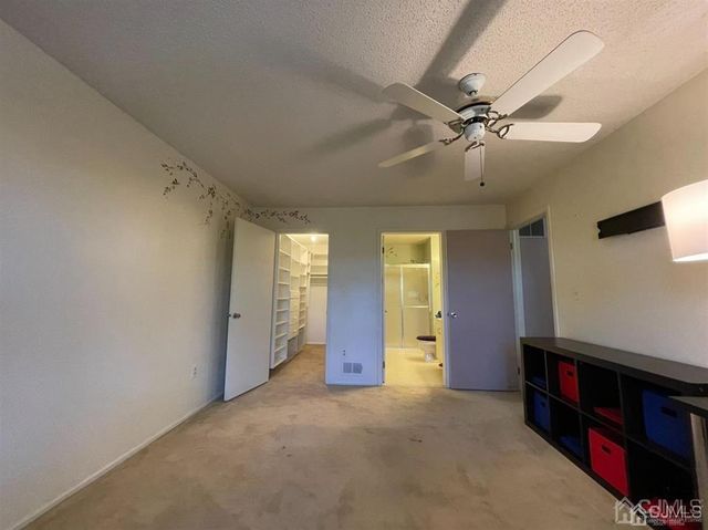 306 Hampshire Court, Piscataway, NJ 08854