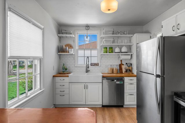 4429 32nd Avenue S, Minneapolis, MN 55406