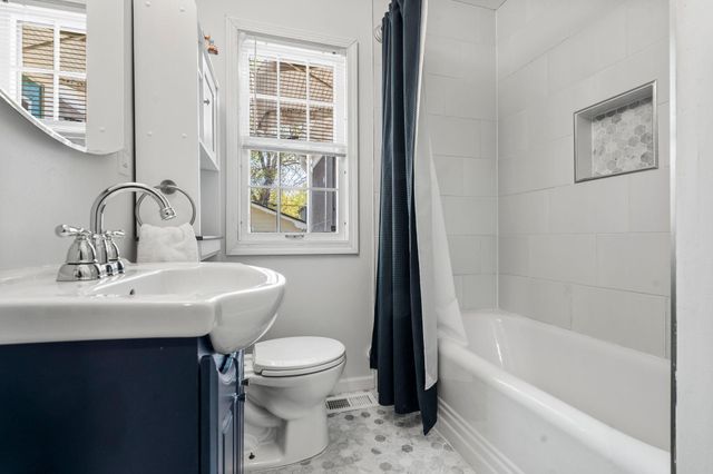 4429 32nd Avenue S, Minneapolis, MN 55406