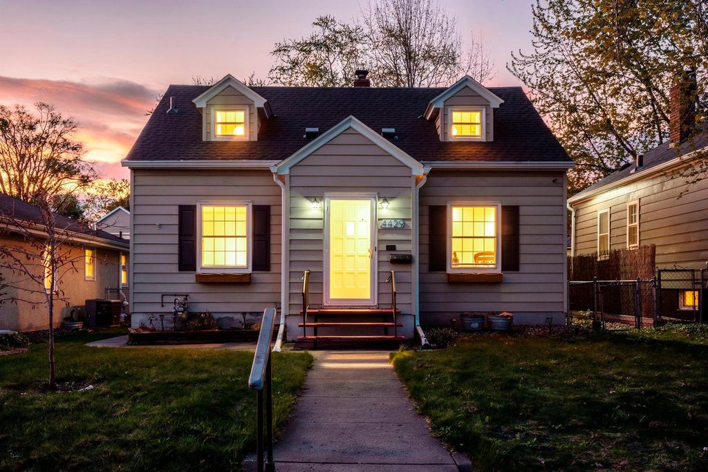 4429 32nd Avenue S, Minneapolis, MN 55406