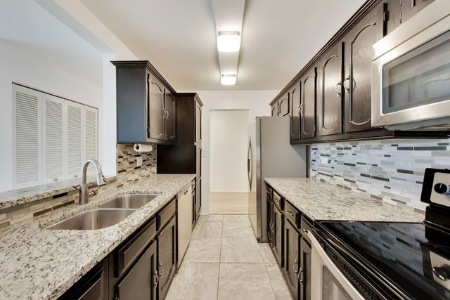 907 Curtiss Street 404, Downers Grove, IL 60515