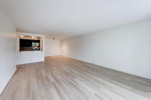 907 Curtiss Street 404, Downers Grove, IL 60515