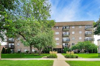 907 Curtiss Street 404, Downers Grove, IL 60515