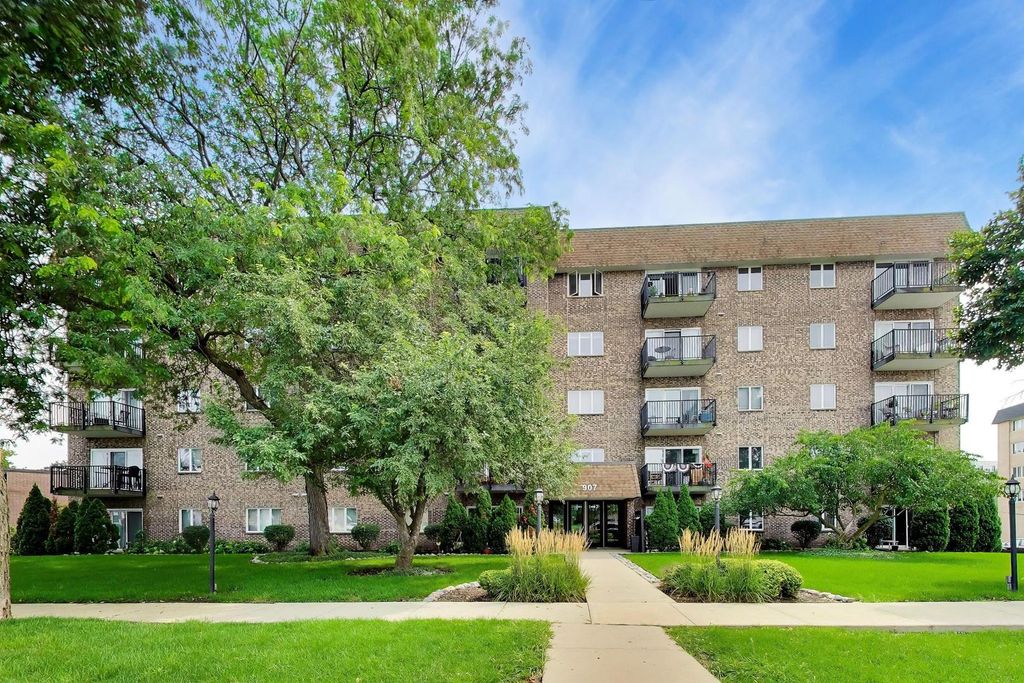 907 Curtiss Street 404, Downers Grove, IL 60515