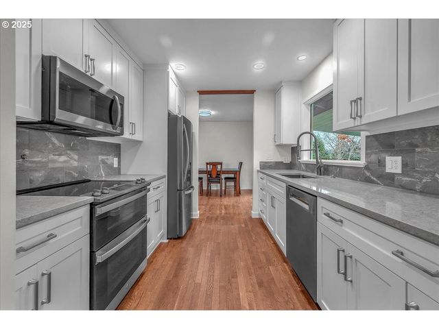 19448 Sw SCHOLLS FERRY Rd, Beaverton, OR 97007