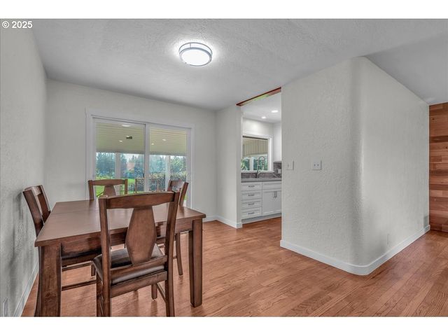 19448 Sw SCHOLLS FERRY Rd, Beaverton, OR 97007