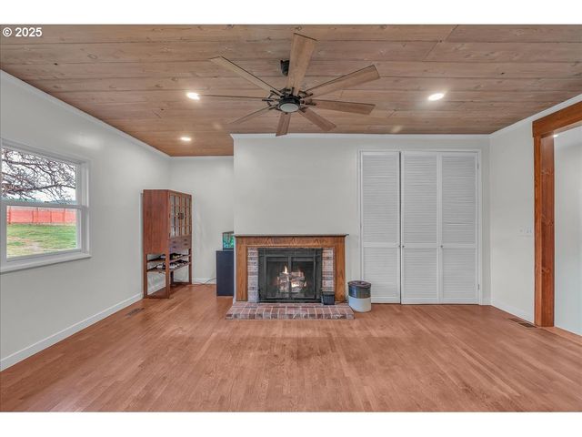 19448 Sw SCHOLLS FERRY Rd, Beaverton, OR 97007