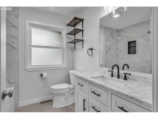 19448 Sw SCHOLLS FERRY Rd, Beaverton, OR 97007