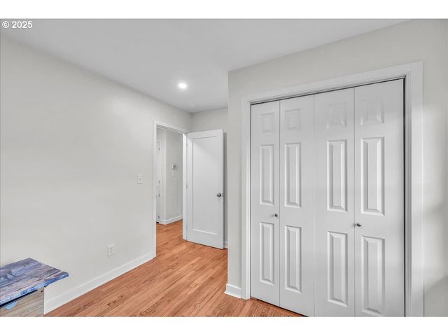 19448 Sw SCHOLLS FERRY Rd, Beaverton, OR 97007