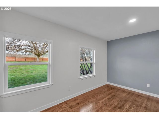 19448 Sw SCHOLLS FERRY Rd, Beaverton, OR 97007