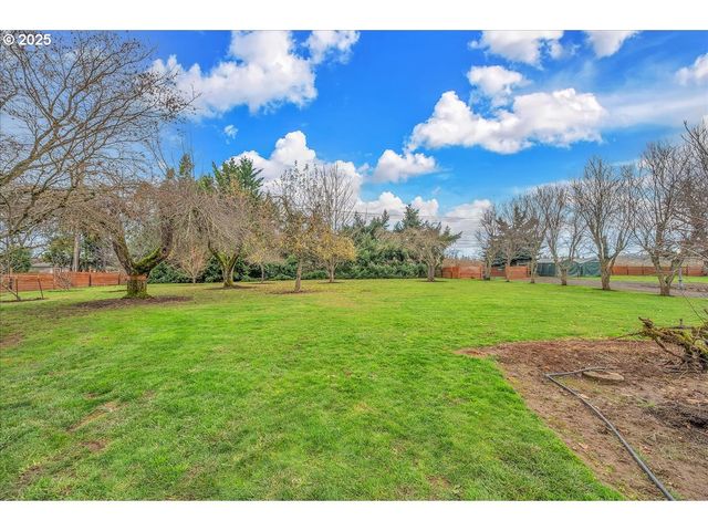 19448 Sw SCHOLLS FERRY Rd, Beaverton, OR 97007