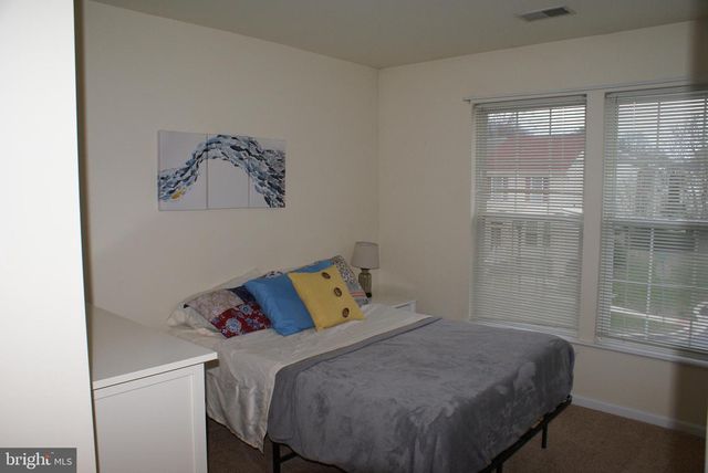 111 ABELIA DR, Newark, DE 19702