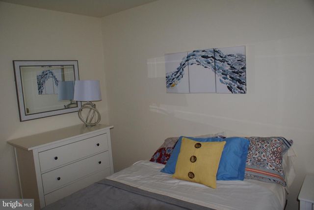 111 ABELIA DR, Newark, DE 19702