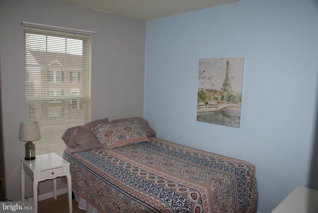 111 ABELIA DR, Newark, DE 19702