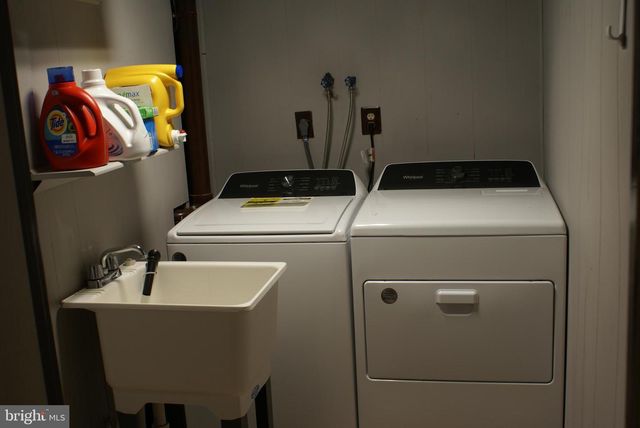 111 ABELIA DR, Newark, DE 19702