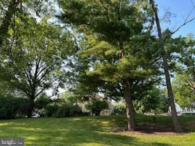 301 HANOVER CT, Chesterbrook, PA 19087
