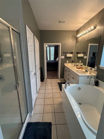 9524 Navarro Street, Fort Worth, TX 76036