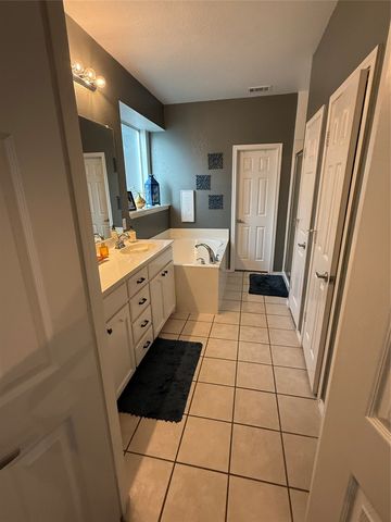 9524 Navarro Street, Fort Worth, TX 76036