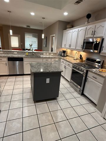 9524 Navarro Street, Fort Worth, TX 76036