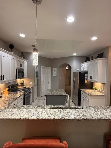 9524 Navarro Street, Fort Worth, TX 76036