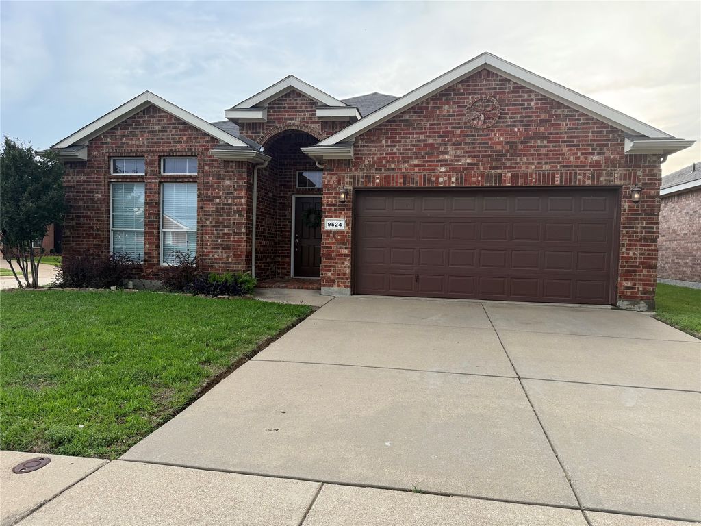 9524 Navarro Street, Fort Worth, TX 76036