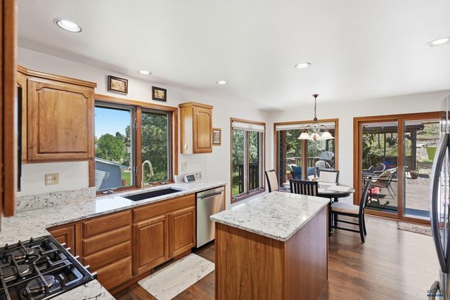 3900 PARK DR, Rapid City, SD 57702
