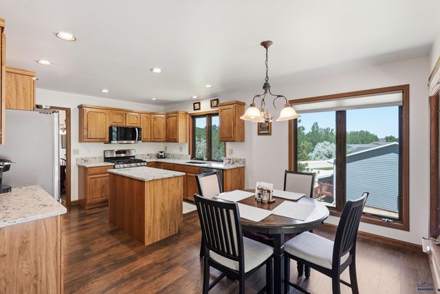 3900 PARK DR, Rapid City, SD 57702