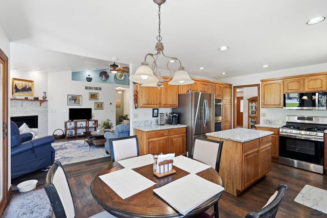 3900 PARK DR, Rapid City, SD 57702