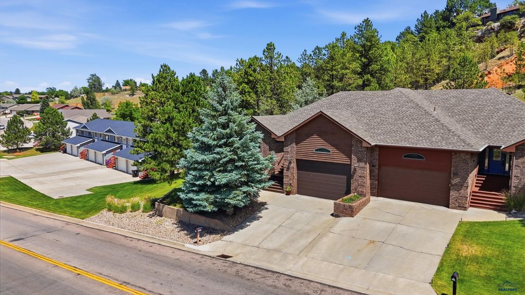 3900 PARK DR, Rapid City, SD 57702