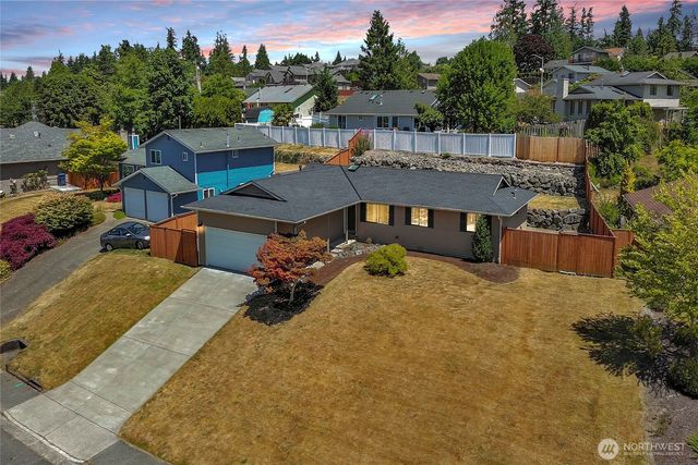 8851 48th Place W, Mukilteo, WA 98275