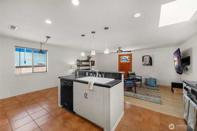 8851 48th Place W, Mukilteo, WA 98275