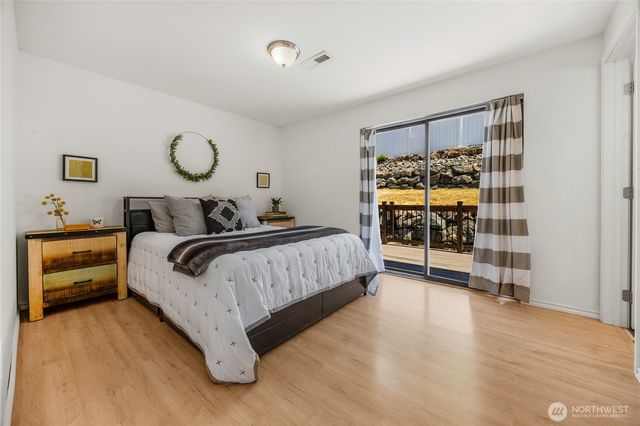8851 48th Place W, Mukilteo, WA 98275
