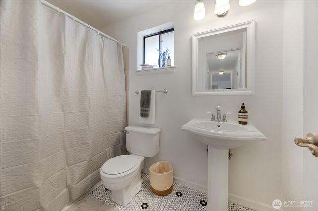 8851 48th Place W, Mukilteo, WA 98275