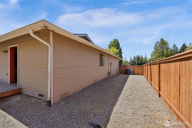 8851 48th Place W, Mukilteo, WA 98275