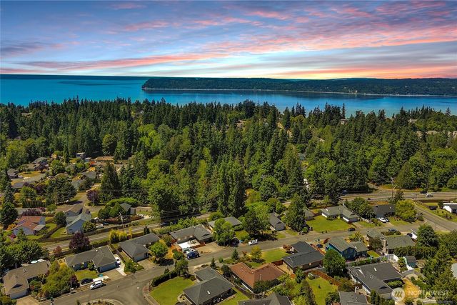 8851 48th Place W, Mukilteo, WA 98275