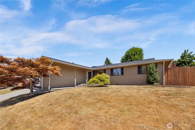 8851 48th Place W, Mukilteo, WA 98275
