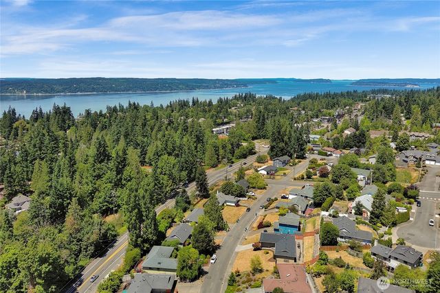 8851 48th Place W, Mukilteo, WA 98275